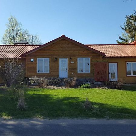 Auberge Ma Maison Sainte-Melanie Экстерьер фото
